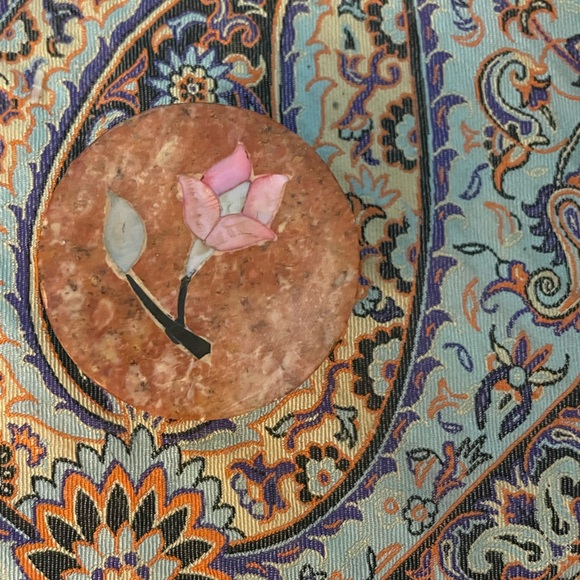 Vintage Pearl inlay and marble / stone jewel box - Picture 10 of 10